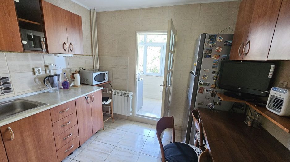 De inchiriat apartament 3 camre 2 bai zona Lujerului/Gorjului - Poză 3