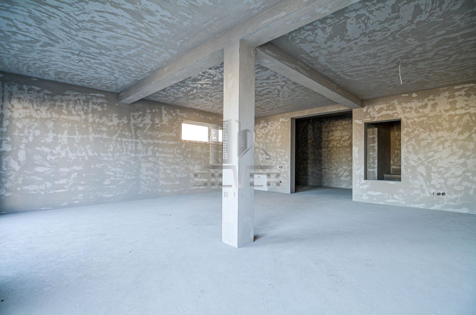 Casa de tip Duplex cu demisol si terasa - Poză 2