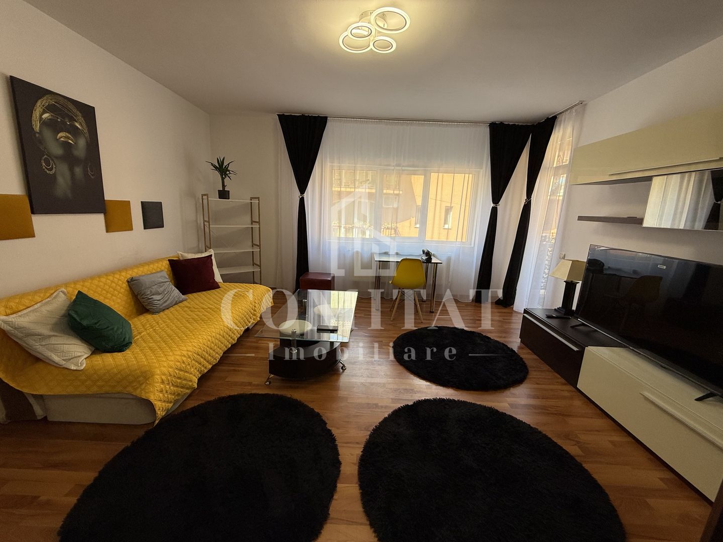 Apartament cu 3 camere decomandate | Cartierul  Andrei Muresanu - Poză 1