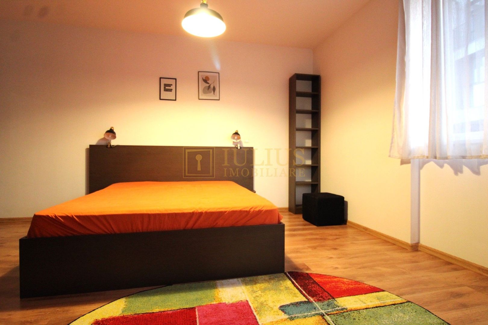 Complex Uranus, spatios, mobilat modern; boxa inclusa. - Poză 15