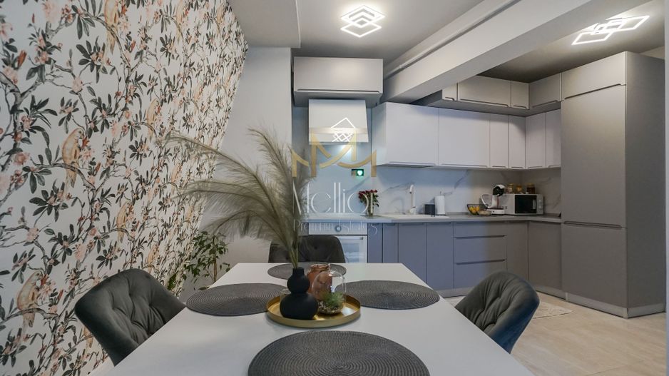 Apartament 3 camere, terasa, parcare, view panoramic asupra orasului - Poză 1