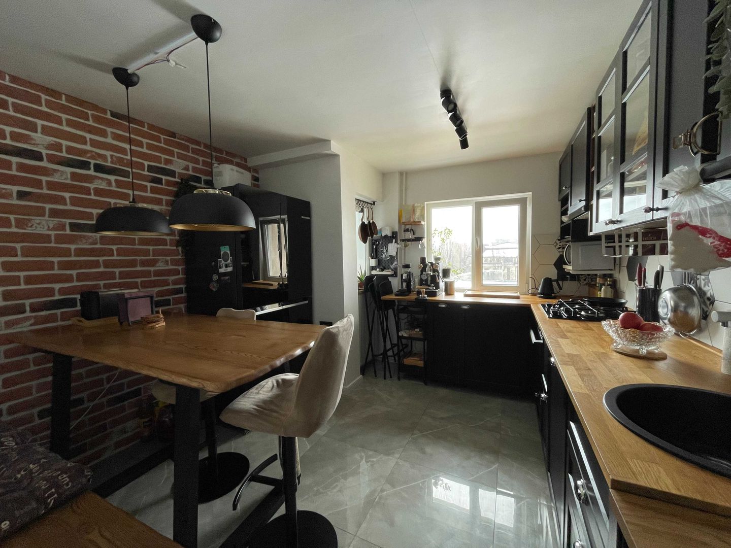 Superb Apartament 3 Camere Lujerului Renovat Complet - Poză 3