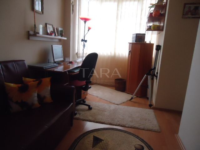 Apartament cu 4 camere de vânzare - Poză 8