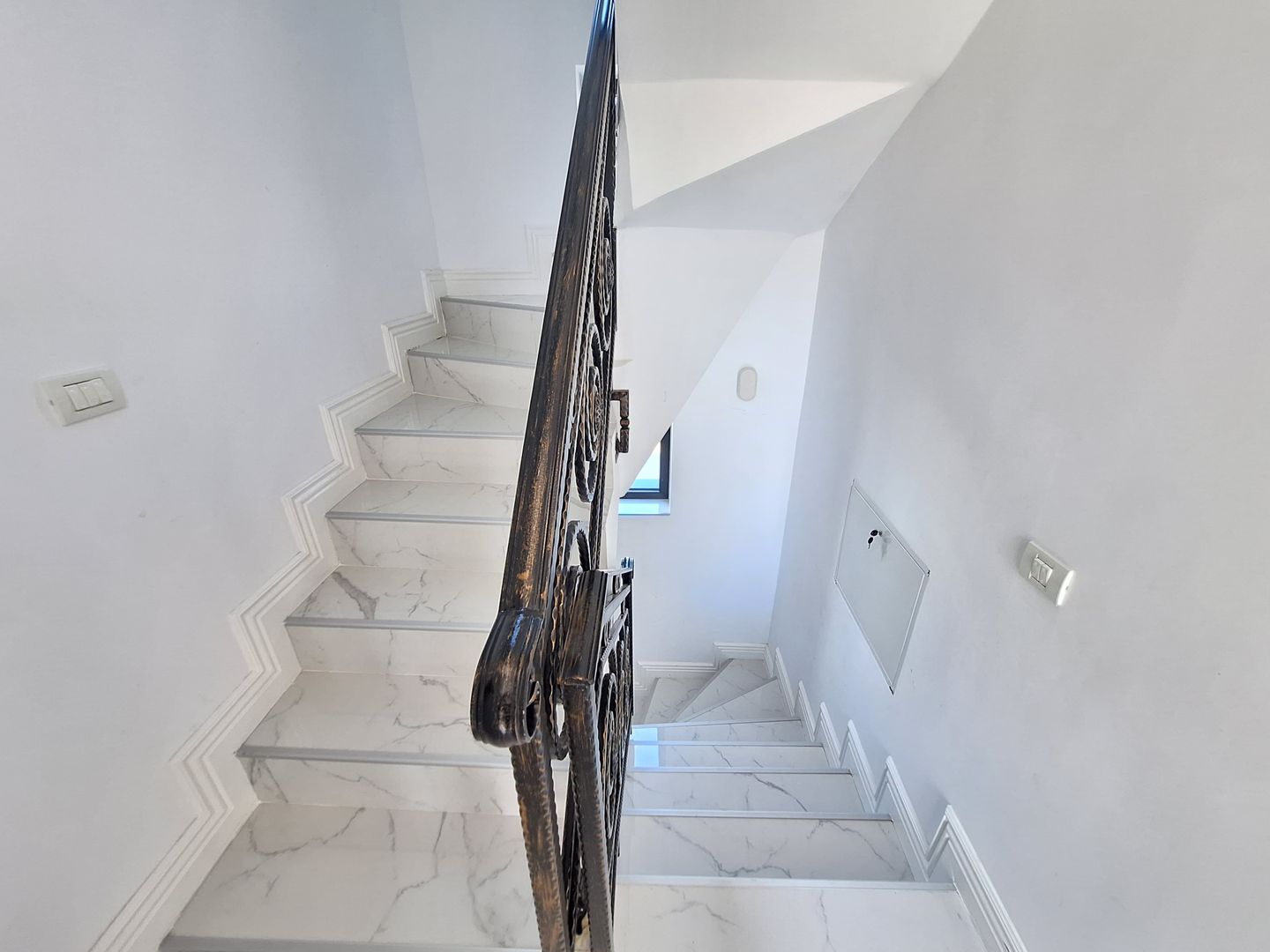 Casa cu gradina proprie - Strada Smaraldului Domnesti - Poză 15