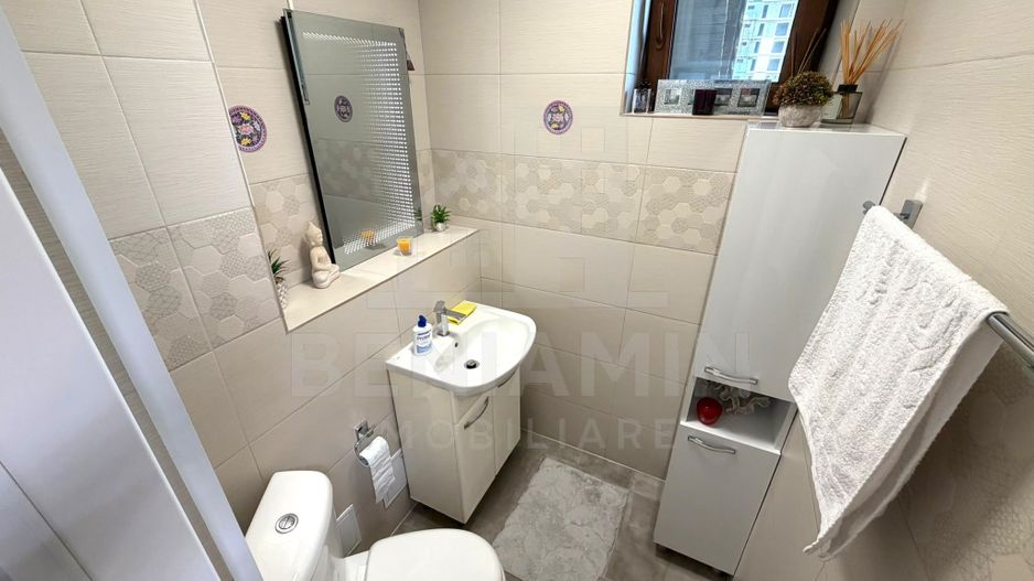 Apartament cu 3 camere si 3 bai in Craiovita Noua - Promenada Mall - - Poză 6