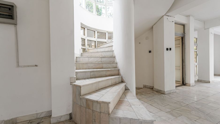 Imobil versatil, ideal pentru investiție, zonă cu trafic intens, Arad - Poză 6