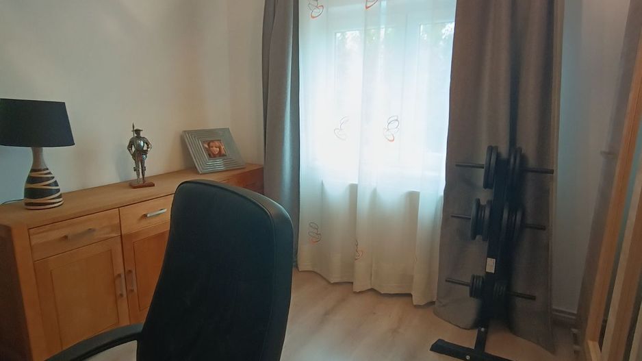 Vând apartament decomandat cu 3 camere, micro 16 - Poză 7