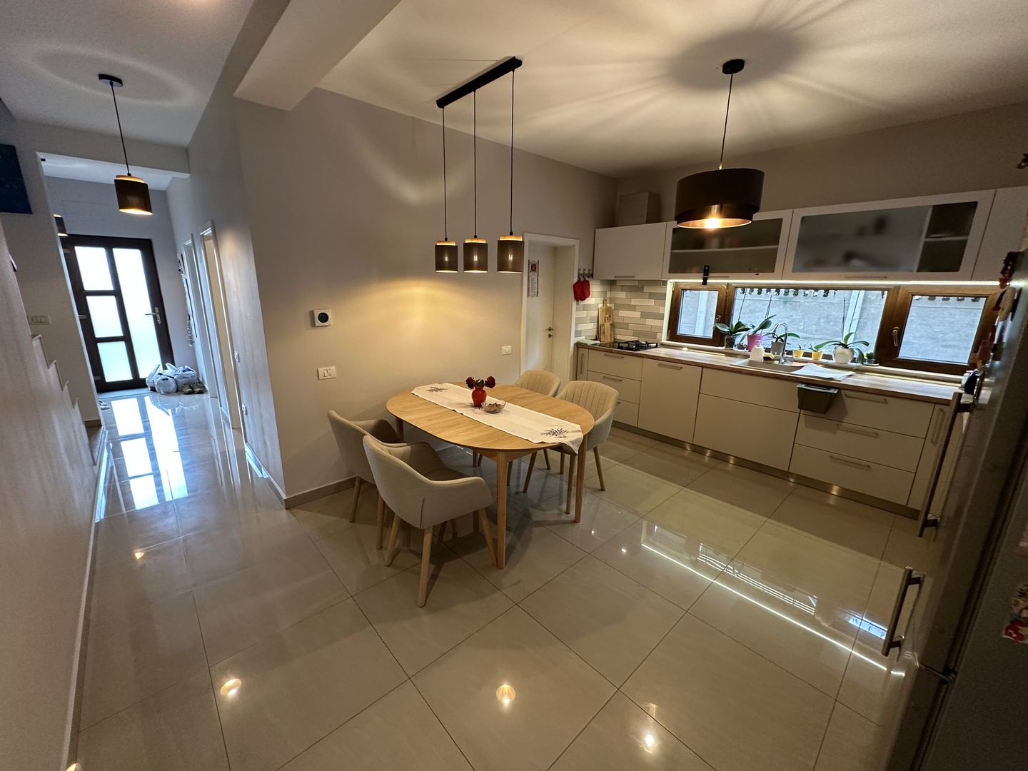 Duplex cu 5 camere de vanzare  în zona Aradului - Poză 13