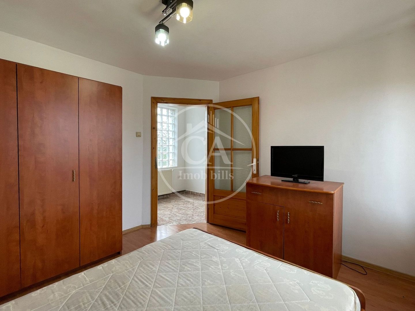 Casa de vânzare cu 8 camere de tip P+E+M in zona Rogerius, Oradea - Poză 20