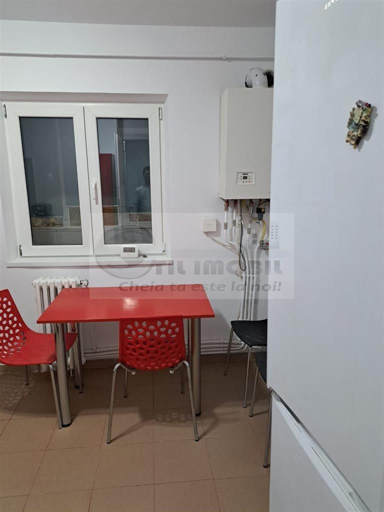 Apartament - 3 Camere Nicolina - 560 euro - Poză 4