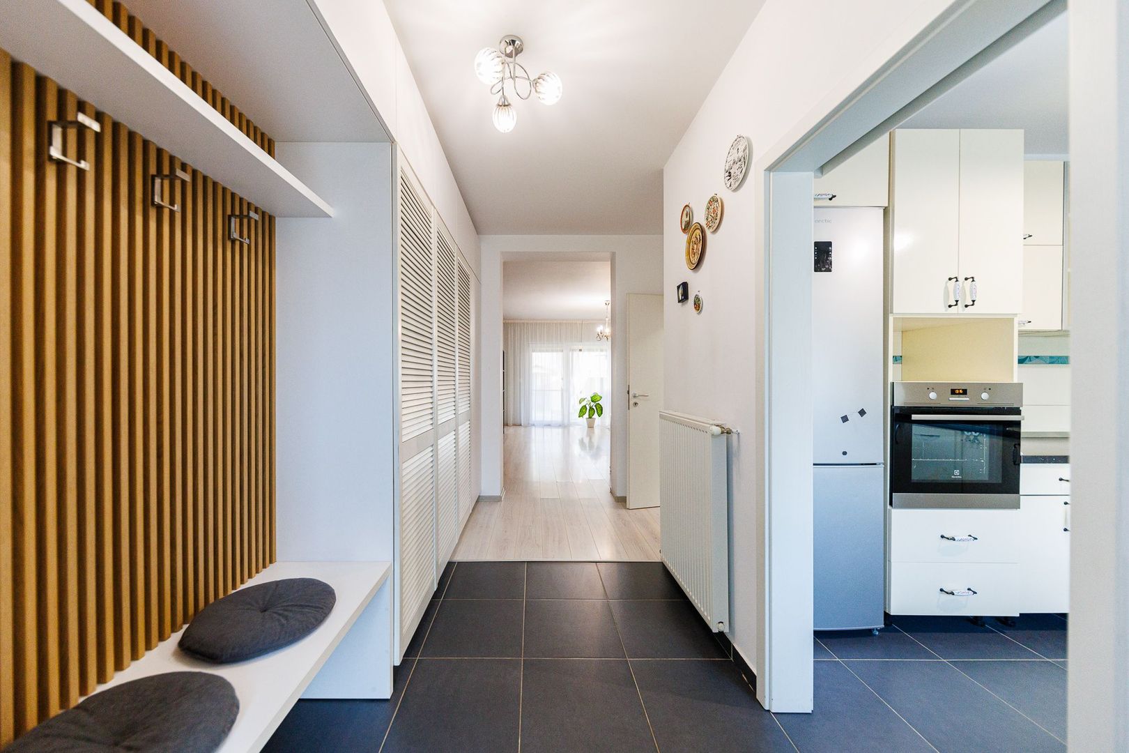 Casă primitoare și cochetă în Dumbrăvița – langa pădure și lac | Com 0 - Poză 9