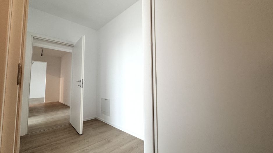 Apartament 4 camere Decomandat + Grădină Proprie - Atria Urban Resort - Poză 12
