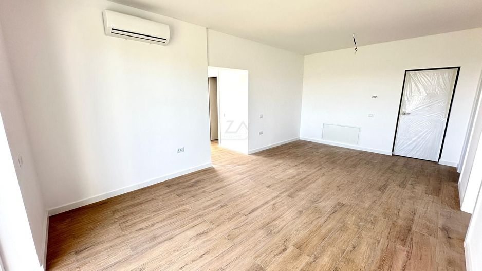 Ap pe 2 niveluri. Decomandat. 2 locuri de parcare. - Poză 3