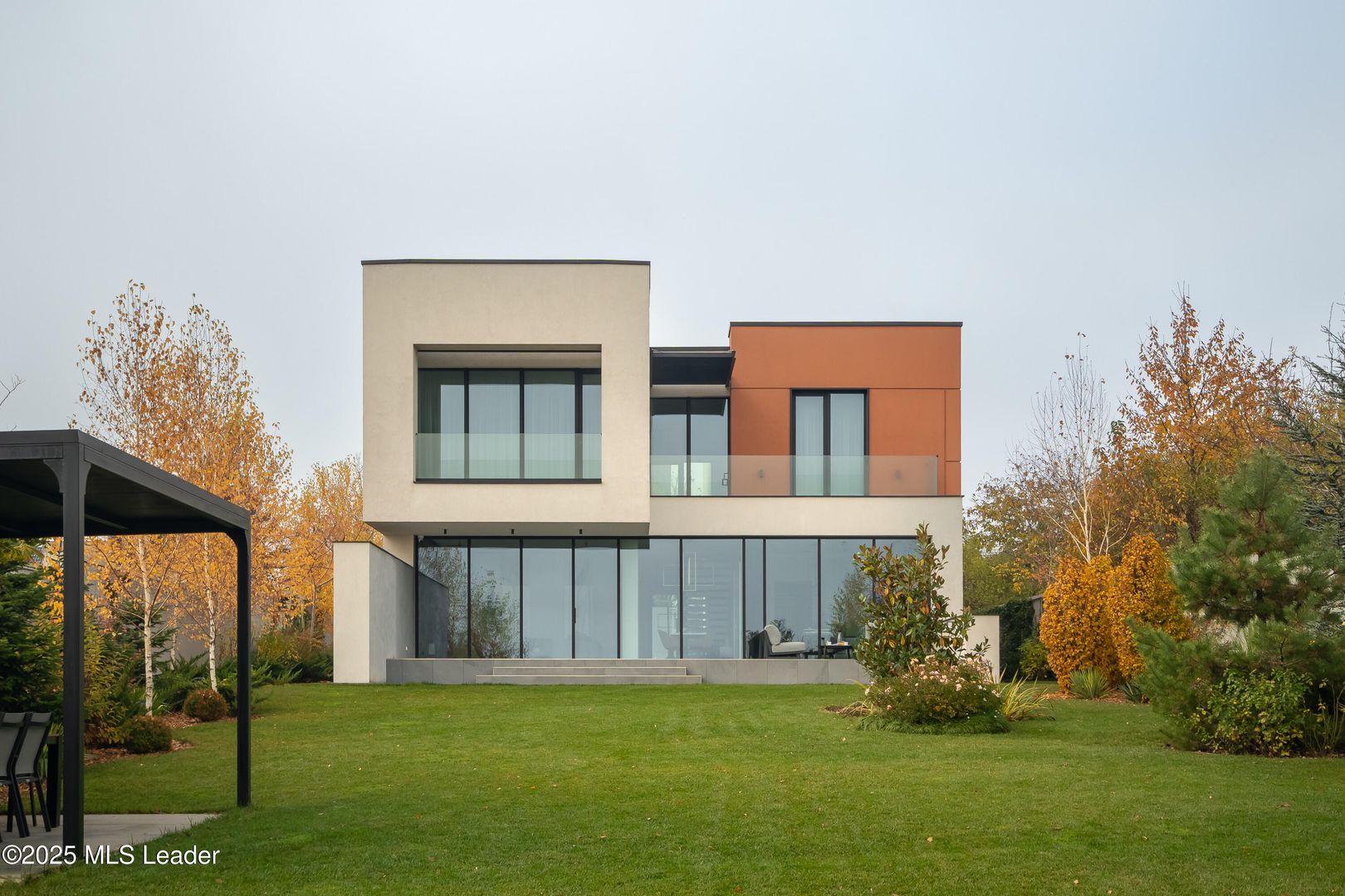 Smart-Home nZEB spectaculoasa Bucuresti Sector1 cu deschidere lac - Poză 1