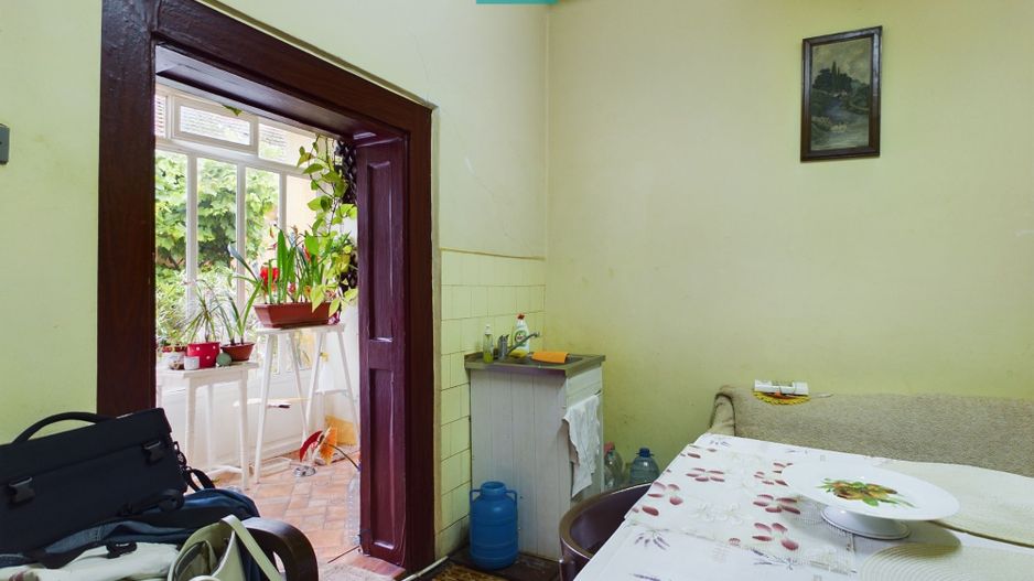 Apartament la casă cu 4 camere în Pârneava - Poză 17