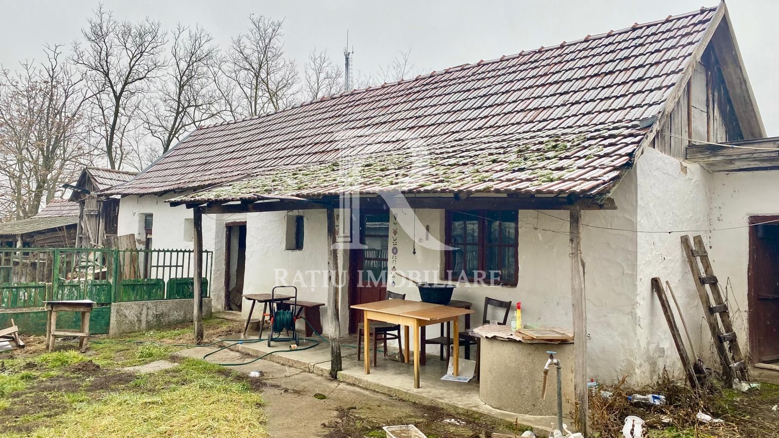 Casă din cărămidă | Teren 2000 mp|Anexe tradiționale | Bojt - Poză 3