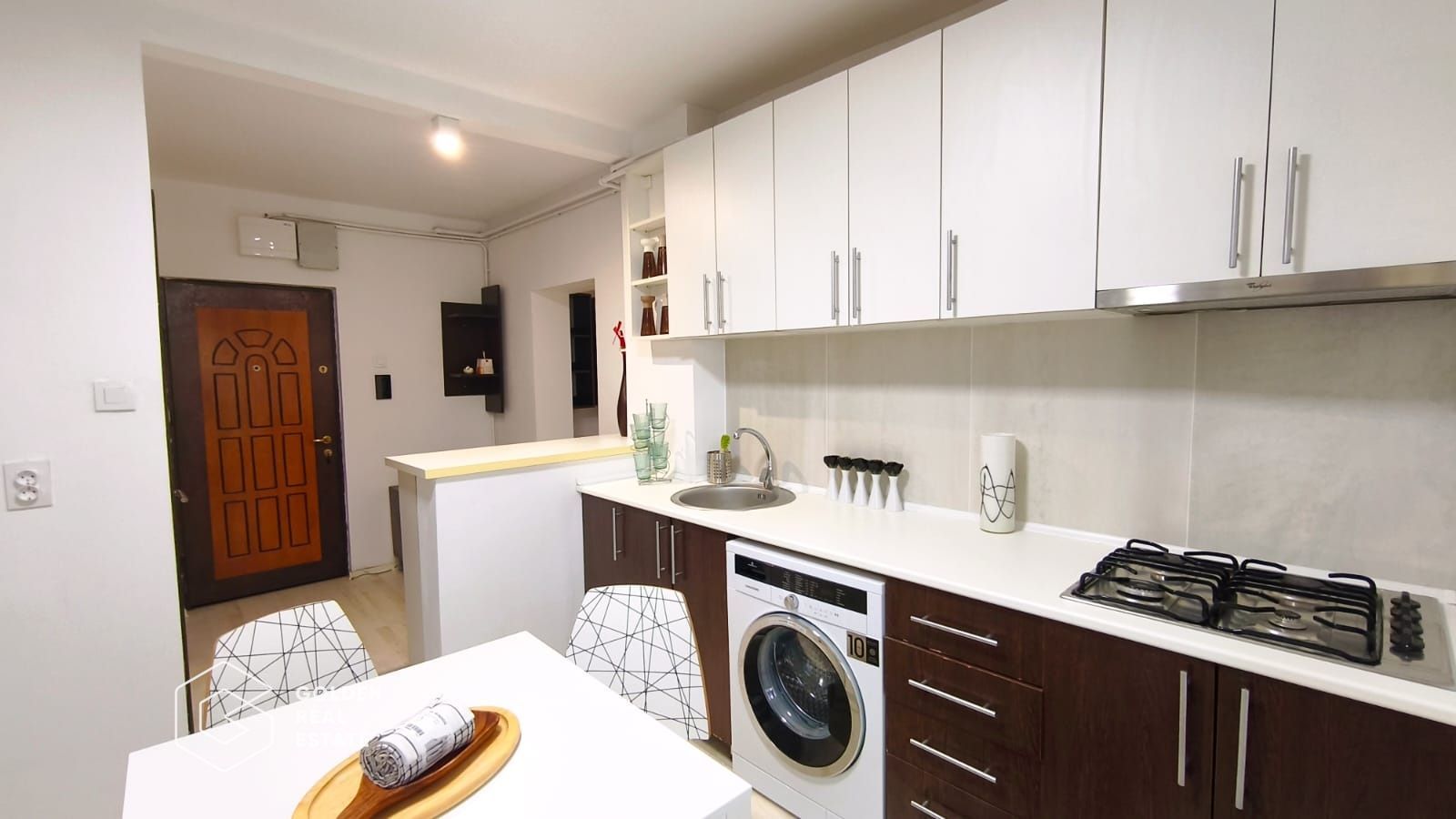 Apartament 2 camere, balcon cu vedere la Malul Muresului, parcare - Poză 2