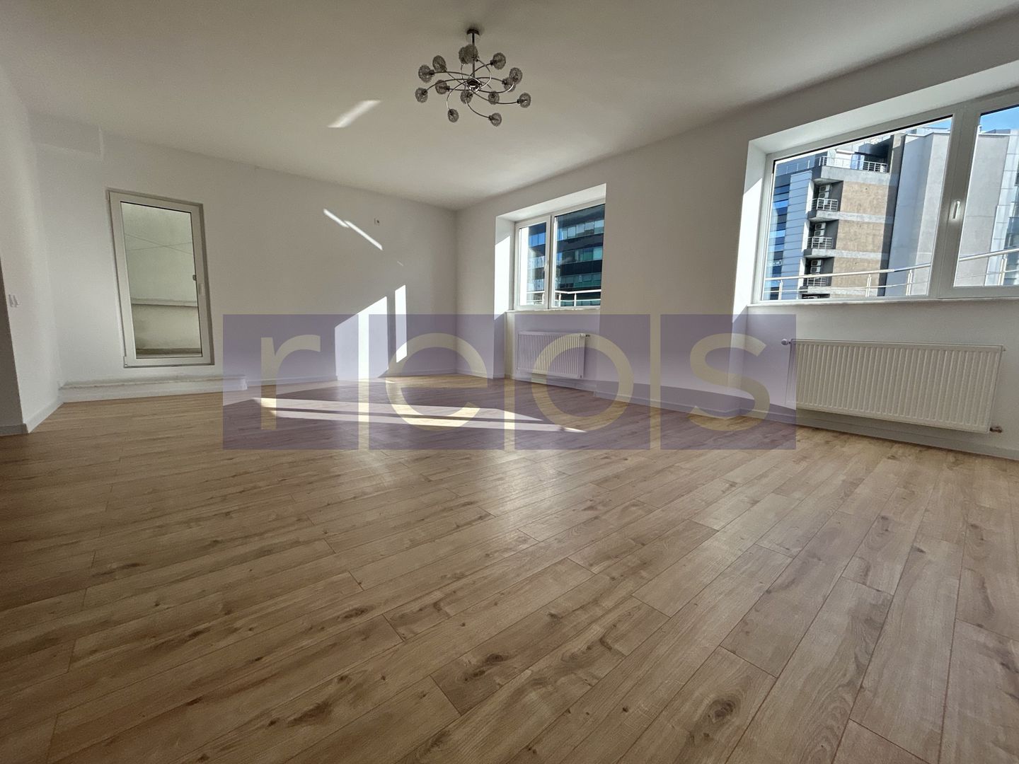 VANZARE TRIPLEX | PIATA VICTORIEI | 6 CAMERE |  244 mp UTILI | - Poză 11