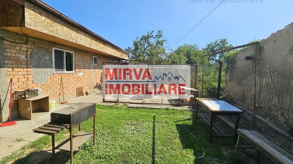 Vanzare vila 6 camere + spatiu comercial, mobilata si utilata, in Blejoi - Poză 67