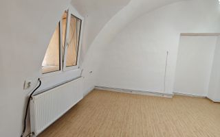 Garsoniera în centrul Brașovului, investitie regim hotelier - Poză 3
