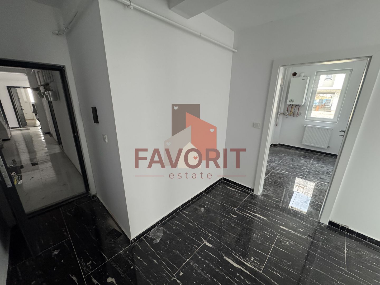 Decomandat.  Spatiu depozitare . Loc de parcare inclus - Poză 3