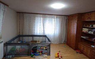 Casă spațioasă cu 4 camere , curte și teren generos în Mașloc - Poză 8