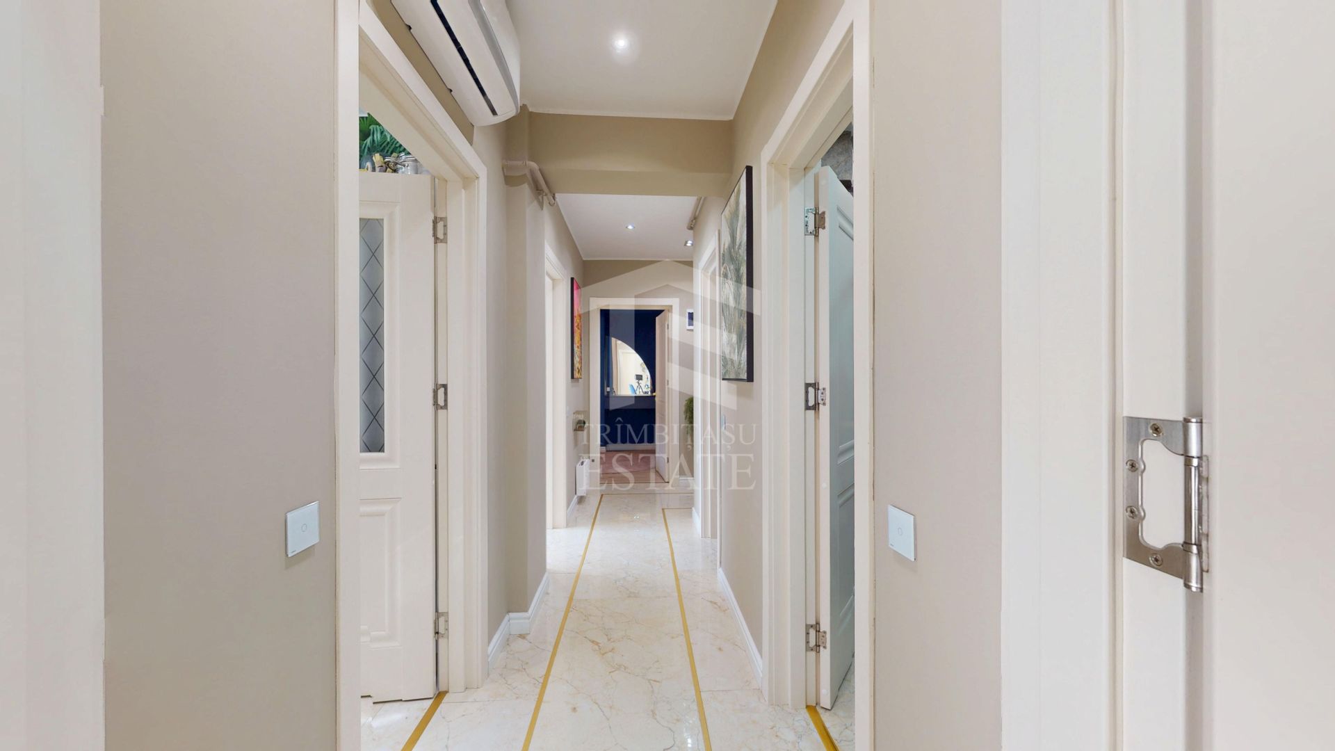 Apartament Top Class 5 ultramodern cu parcare subterana - Poză 2