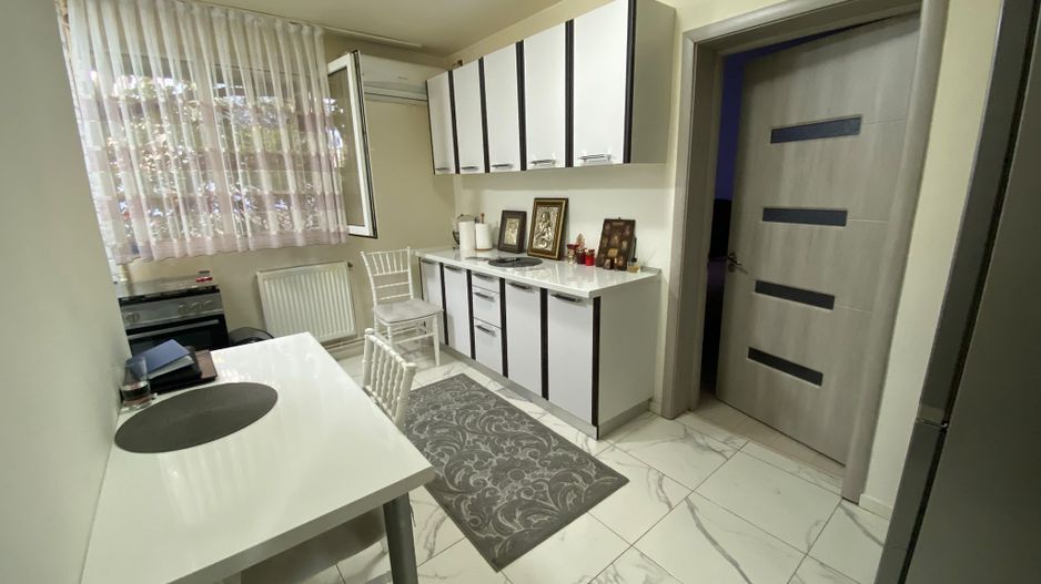 Apartament 3 camere - Mall Vitan- Centrala Proprie - Poză 2