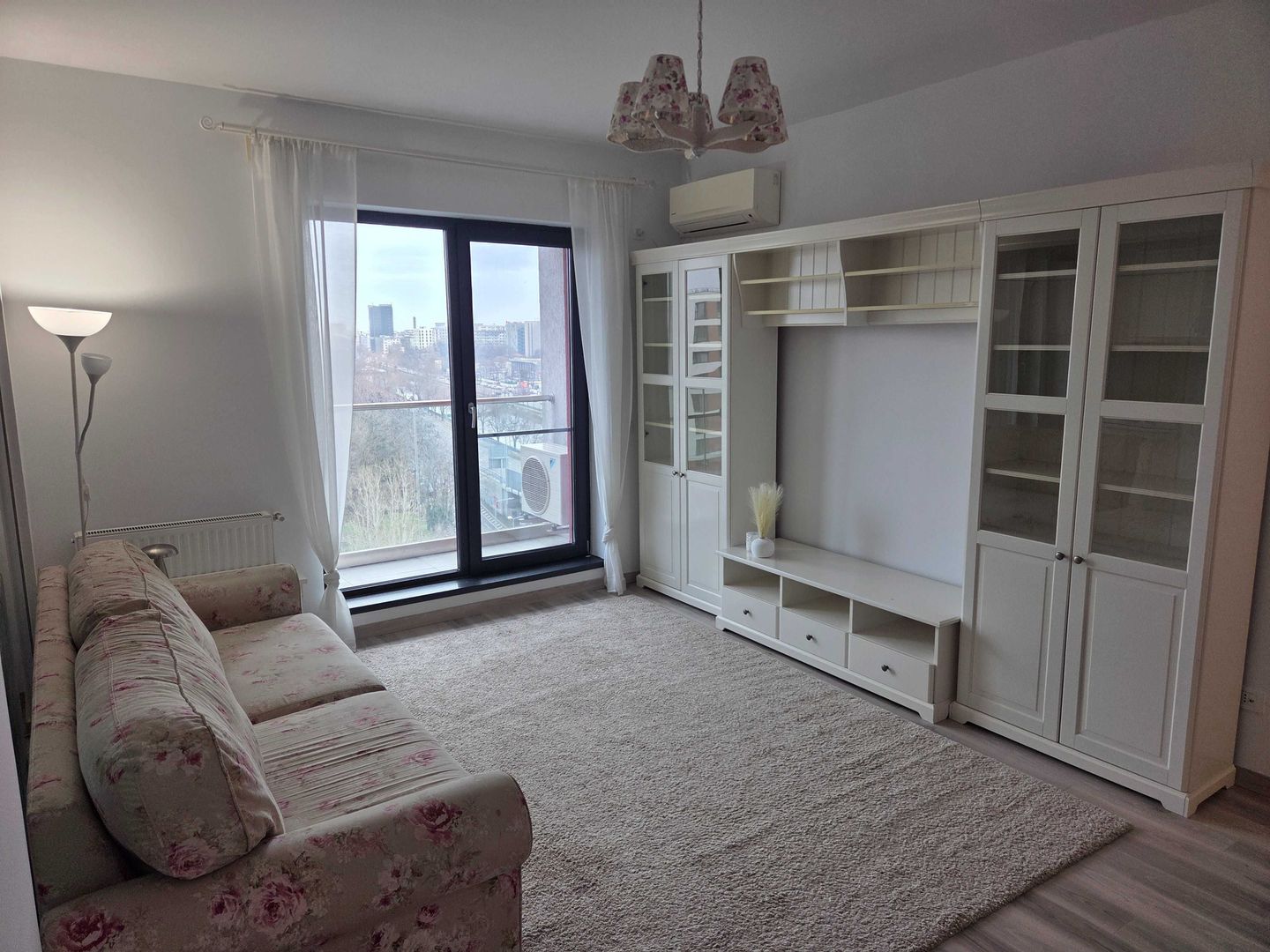 Inchiriere apartament 2 camere, Ansamblu 20th Residence, Loc parcare - Poză 1