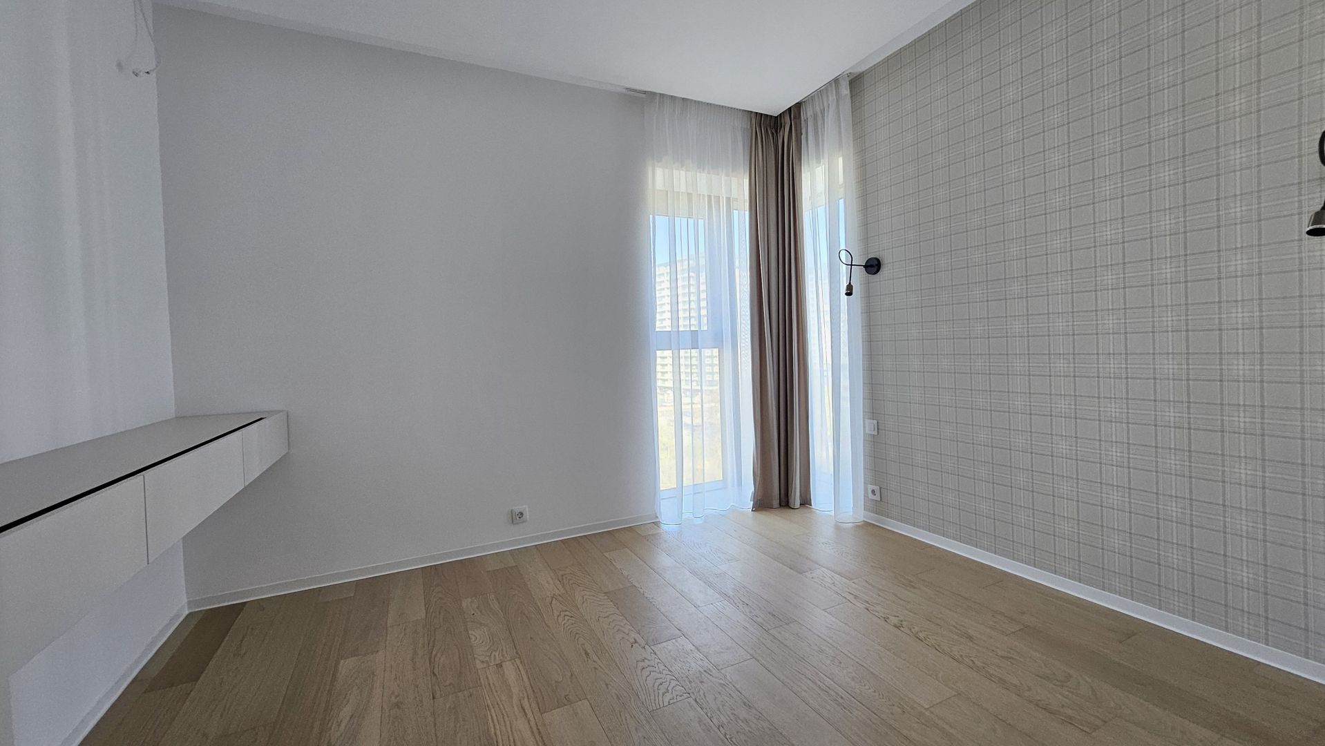 3 Camere + Parcare, Curte 75mp, One Lake Club - Poză 14