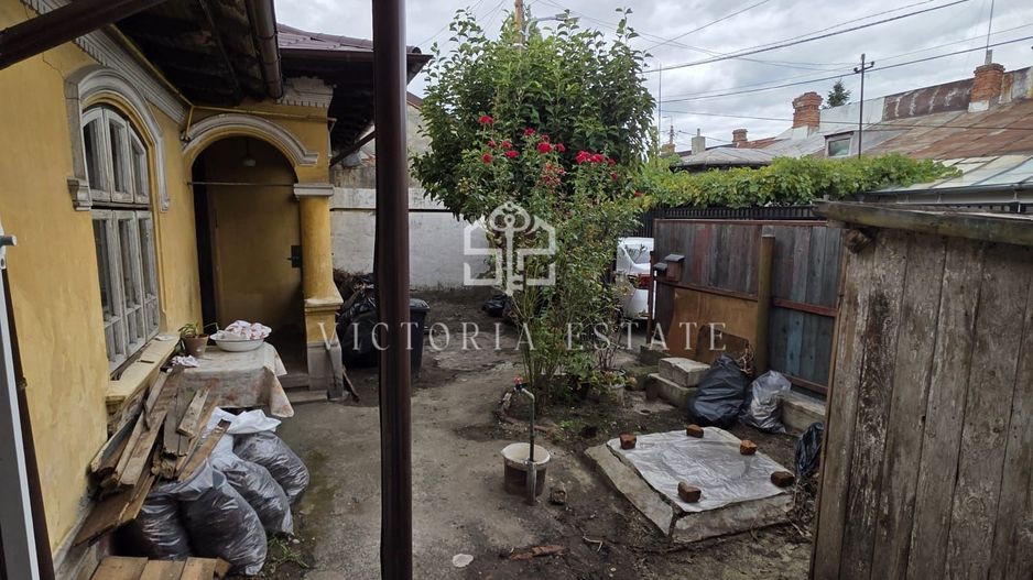 Casă de vânzare în Ploiești 4 camere - Poză 3