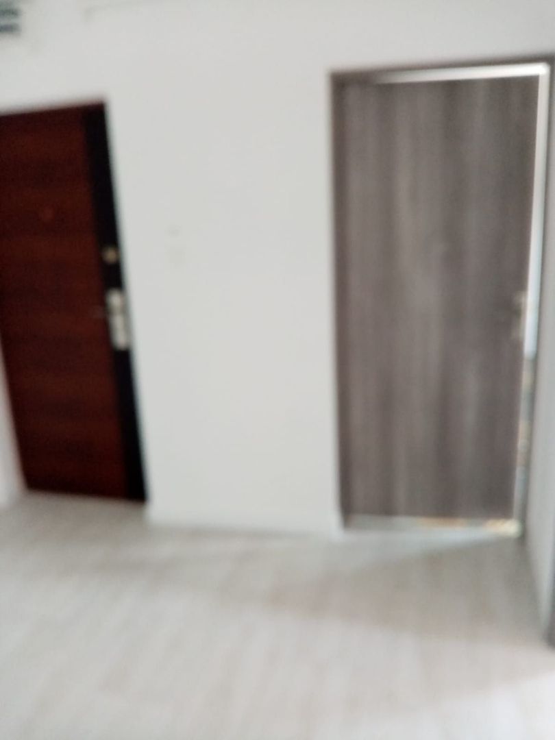 Vând APARTAMENT renovat - Poză 1