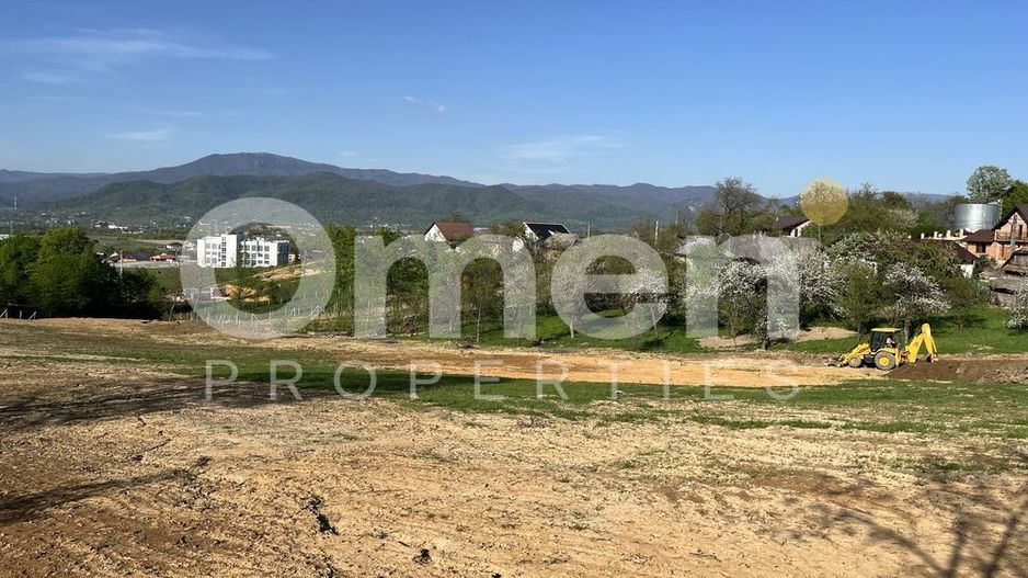 Teren de vânzare în Groși cu priveliste , situat in centru - Poză 2