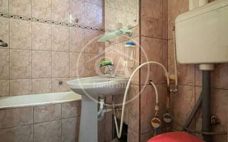 Apartament de vânzare cu 3 camere în zona Nufarul, Oradea - Poză 11