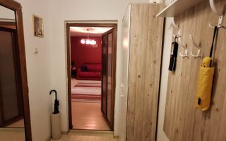 Apartament etaj 3/8 decomandat zona 1 Mai-Sara de vanzare - Poză 8