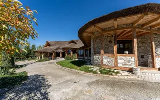 De vanzare casa unica pe teren de 3400mp, cu iaz si gradina - Borhanci - Poză 15