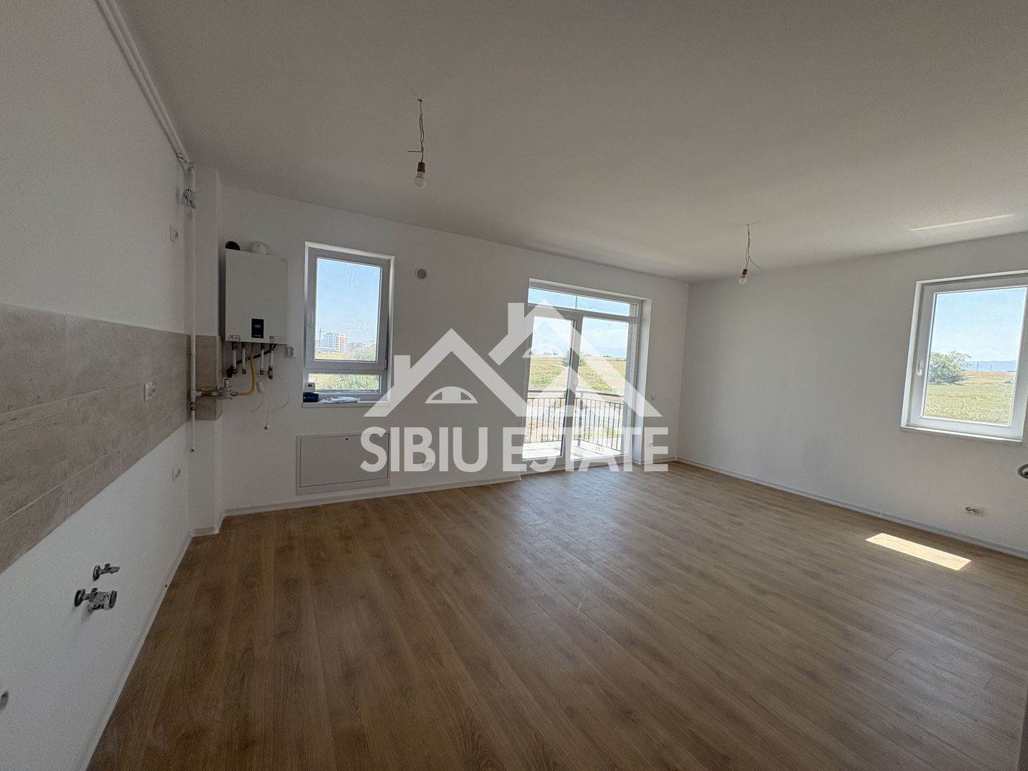 Apartament Nou 3 Camere | 2 Băi | Parcare| Incalzire in Pardoseala - Poză 13