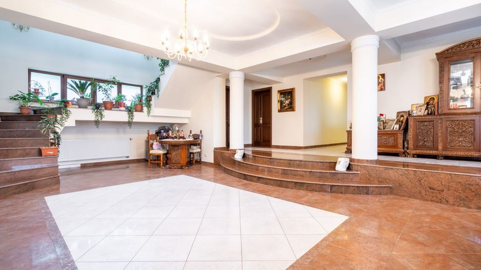 Vilă premium 11 camere | Dămăroaia | saună | fitness | teren 1.000mp - Poză 1