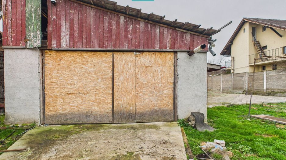 Două case, curte mare, lângă Castelul Huniazilor - Poză 40