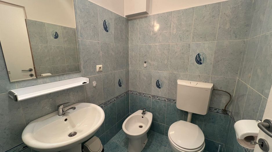 Apartament de inchiriat-2 camere,cu bai proprii,centrul orasului - Poză 8