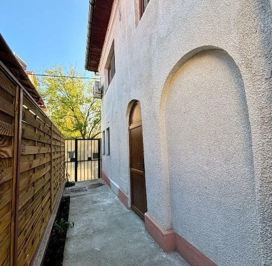 Casa/Vila P+1 individuala cu 3 camere - zona 1 Mai - Poză 15