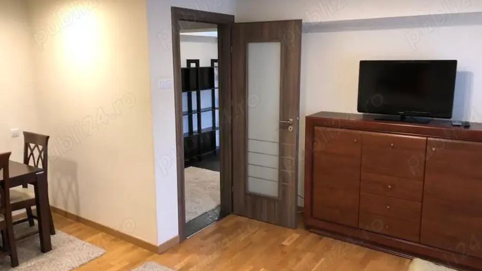 3 camere Decebal, decomandat, 2 balcoane, mobilat complet - Poză 2