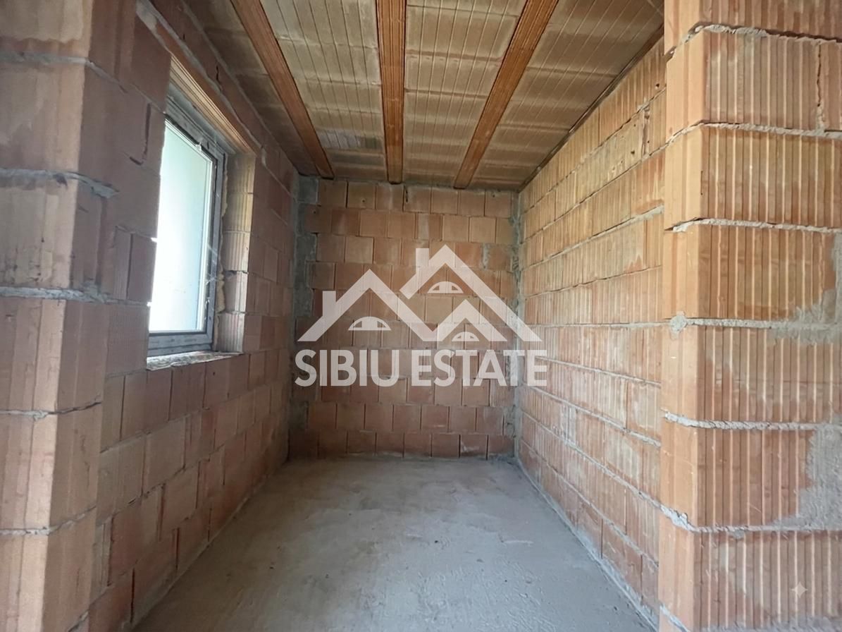 Casa Individuala in Sura Mare 5 camere, - Poză 6