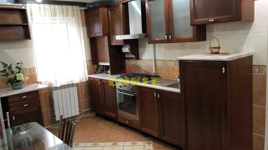 De închiriat apartament 4 camere, zona Marchian - Poză 5