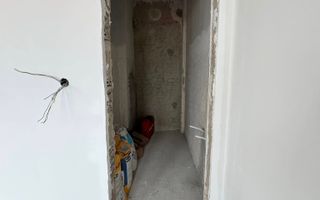 Oportunitate unică de investiție – Etaj complet de vânzare în Onești - Poză 8