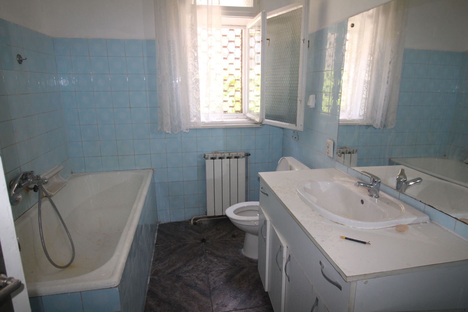 APARTAMENT IN VILA - Poză 13