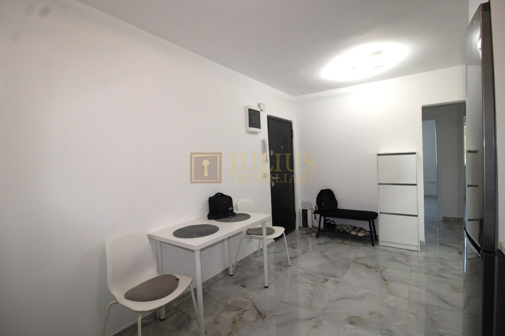 Apartament spatios, amenajat modern, dressing-Cetatii - Poză 6