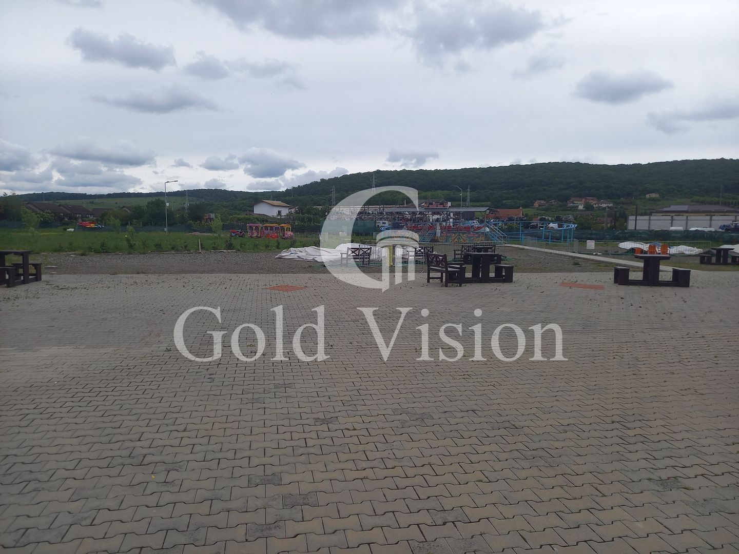 De vanzare teren intravilan suprafata  de 10.050 mp in Loc Targu Mures - Poză 2