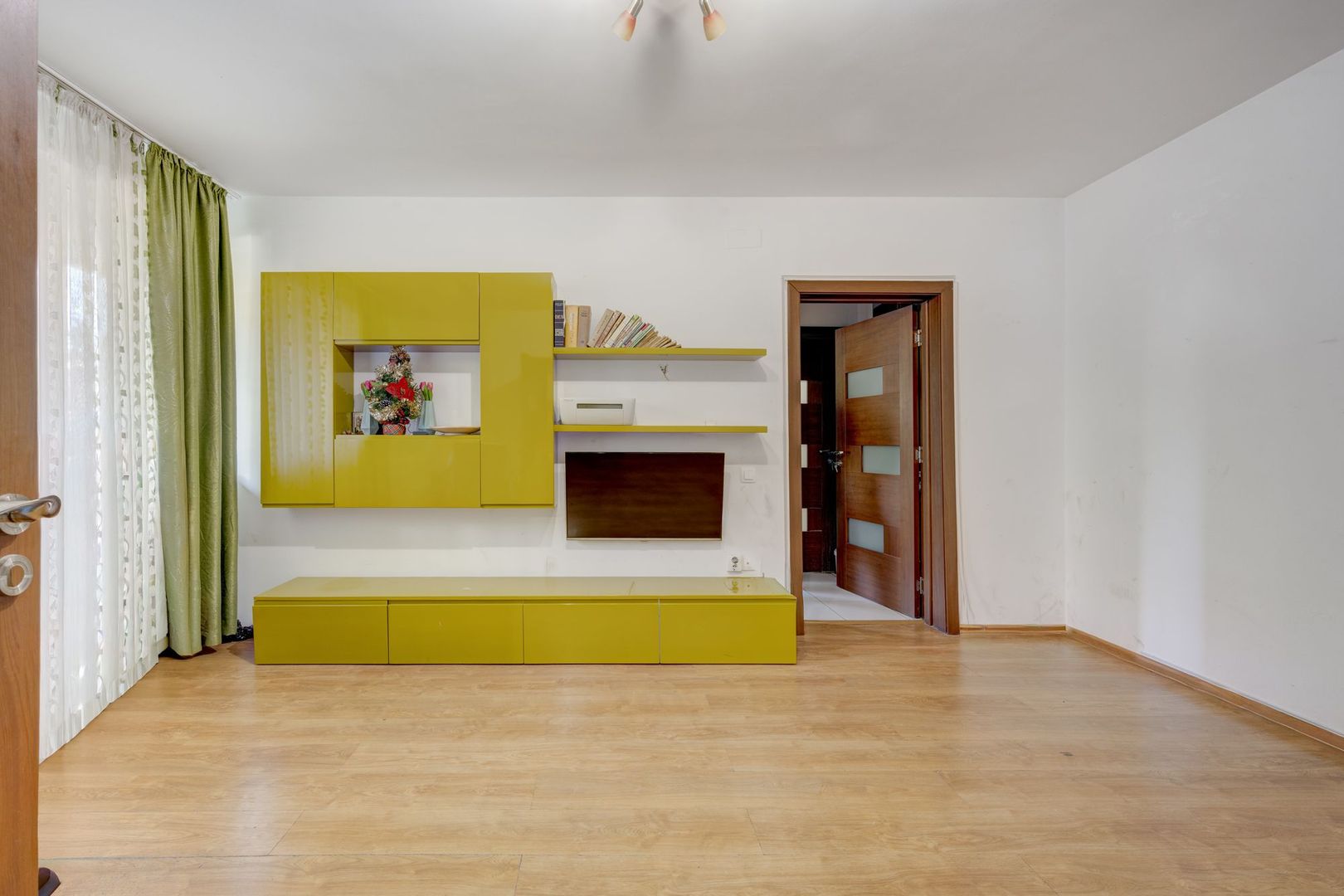 Apartament 2 camere Calea Grivitei P/7 Instalatii schimbate - Poză 4