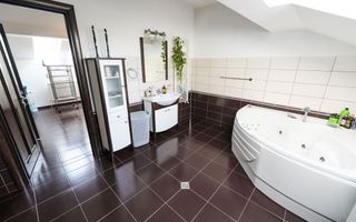 Vila moderna S+P+M, piscina acoperita, sauna, sala fitness-zona Ford/Cassia Park - Poză 9